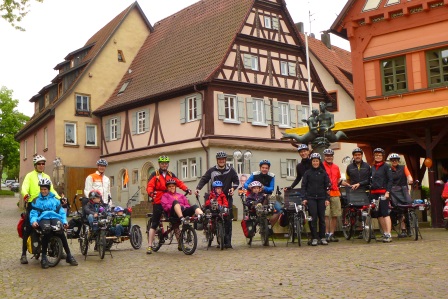 Pino-ACHTER auf dem Marktplatz in Plochingen