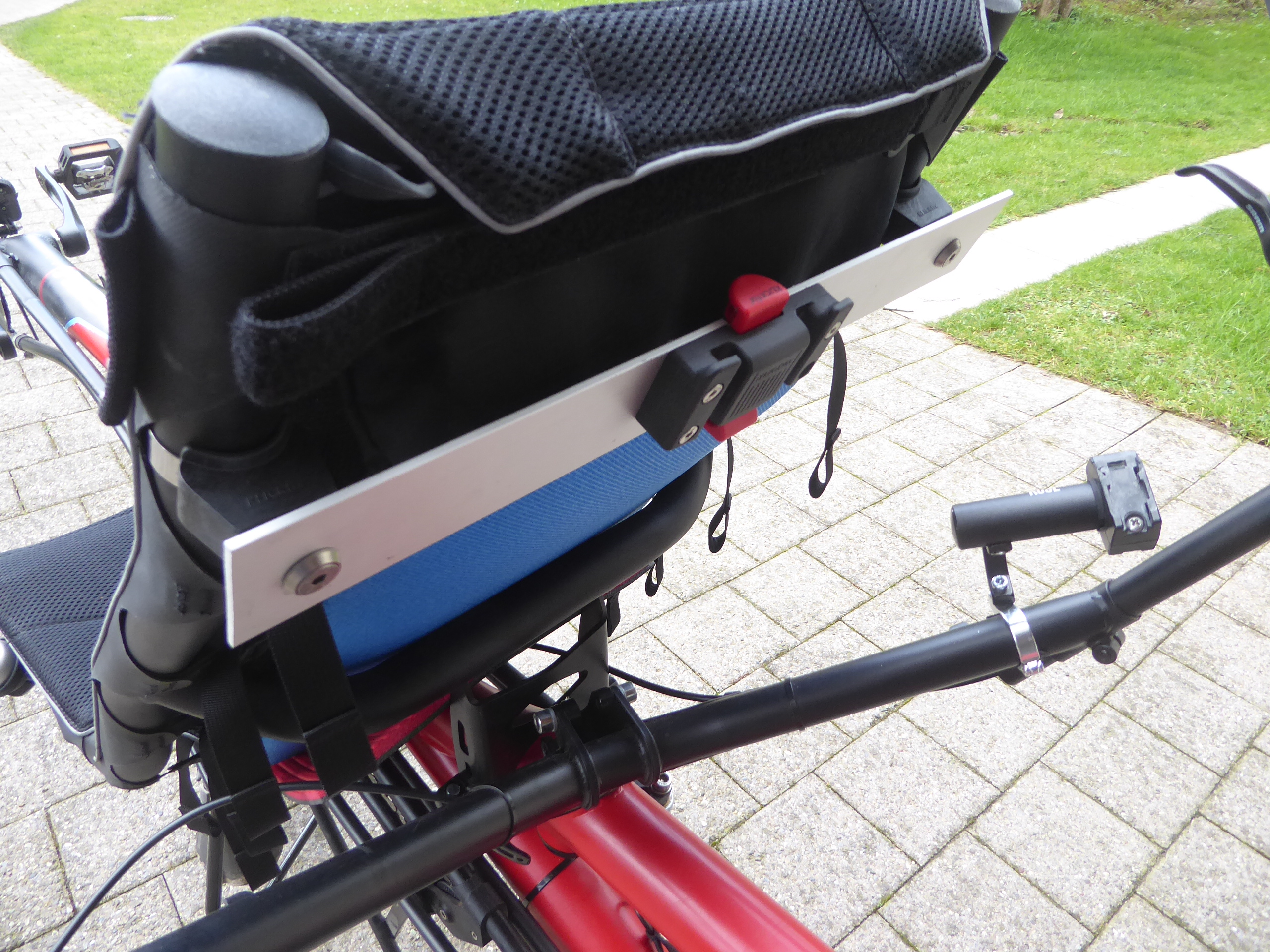 Lenkertaschenhalterung am Pino