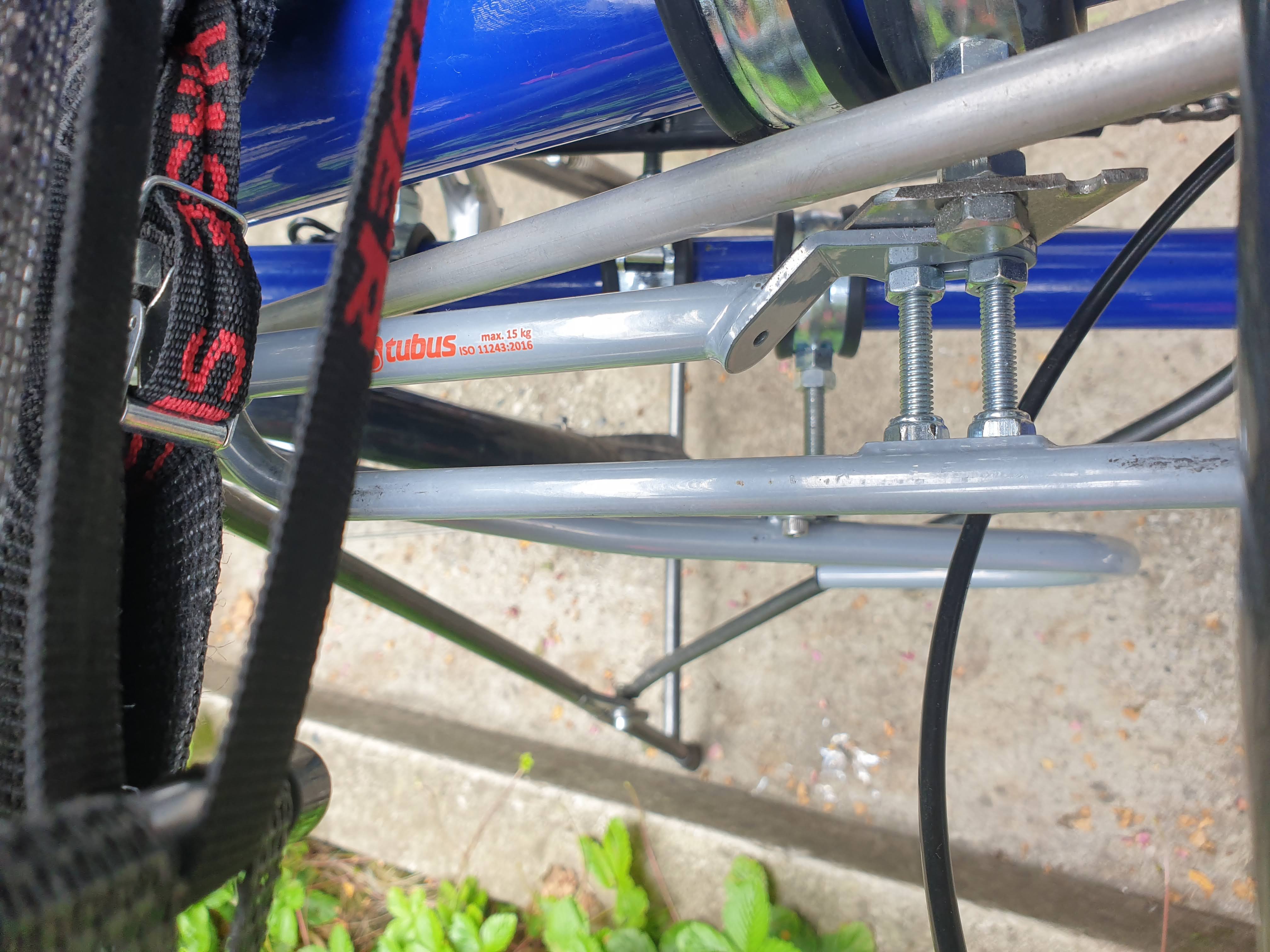 Erforderte etwas Feinjustierung: Zwischen der Lenkstange und der Aufhängung des Lowrider sind gerade einmal 2 mm Luft