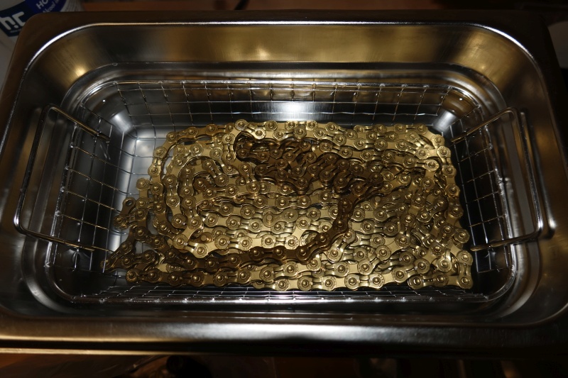 Kettenreinigung im Ultraschallreiniger