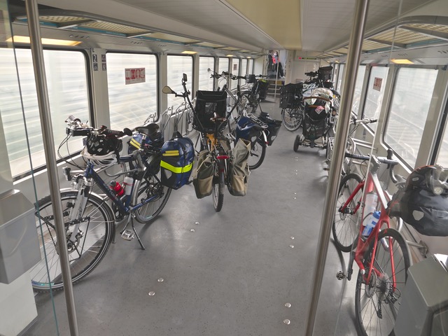 geräumiges Fahrradabteil zwischen HH und HB