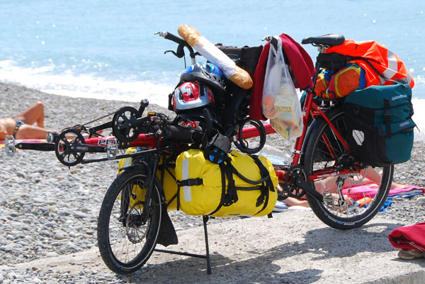 Pino mit Ortlieb Rackpack-Taschen