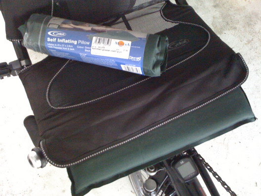 Kissen kann zwischen Hasebezug und Verspannung gesteckt werden