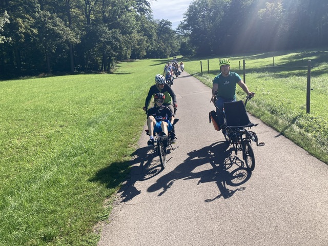 Ups, ja, richtig erkannt, einer kam ohne Stokerin