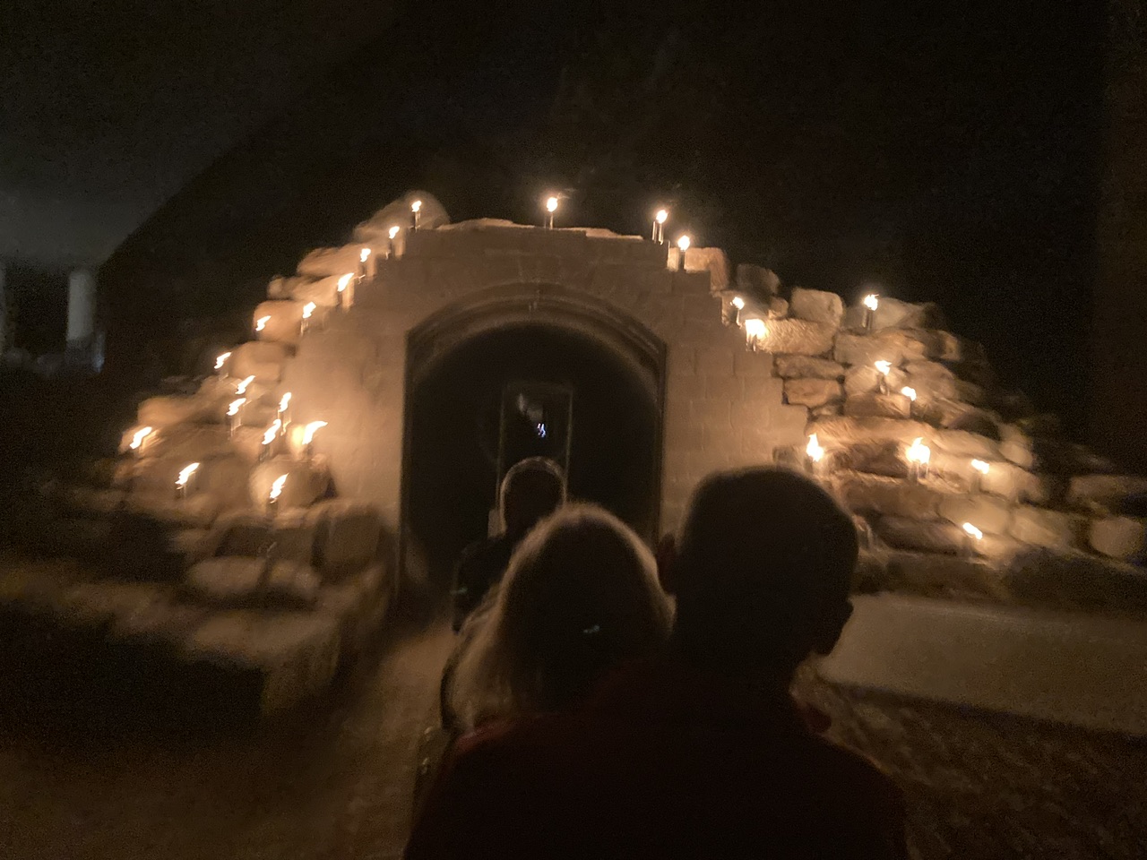 Fantastische Nachtfahrt mit Fackeln und Mondlicht