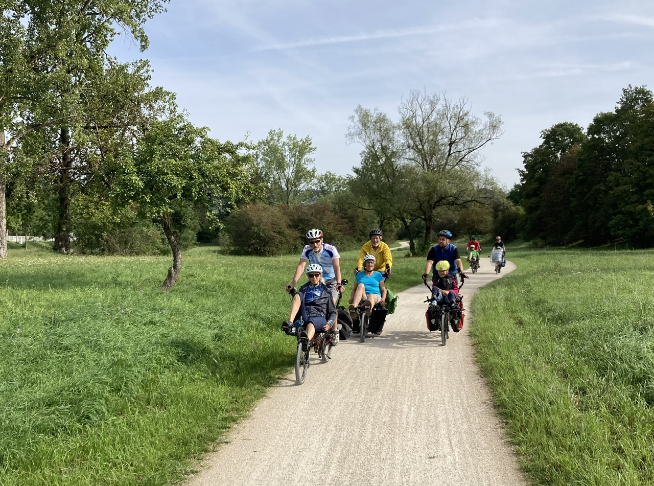 Auf herrlichen Radwegen am Neckar entlang