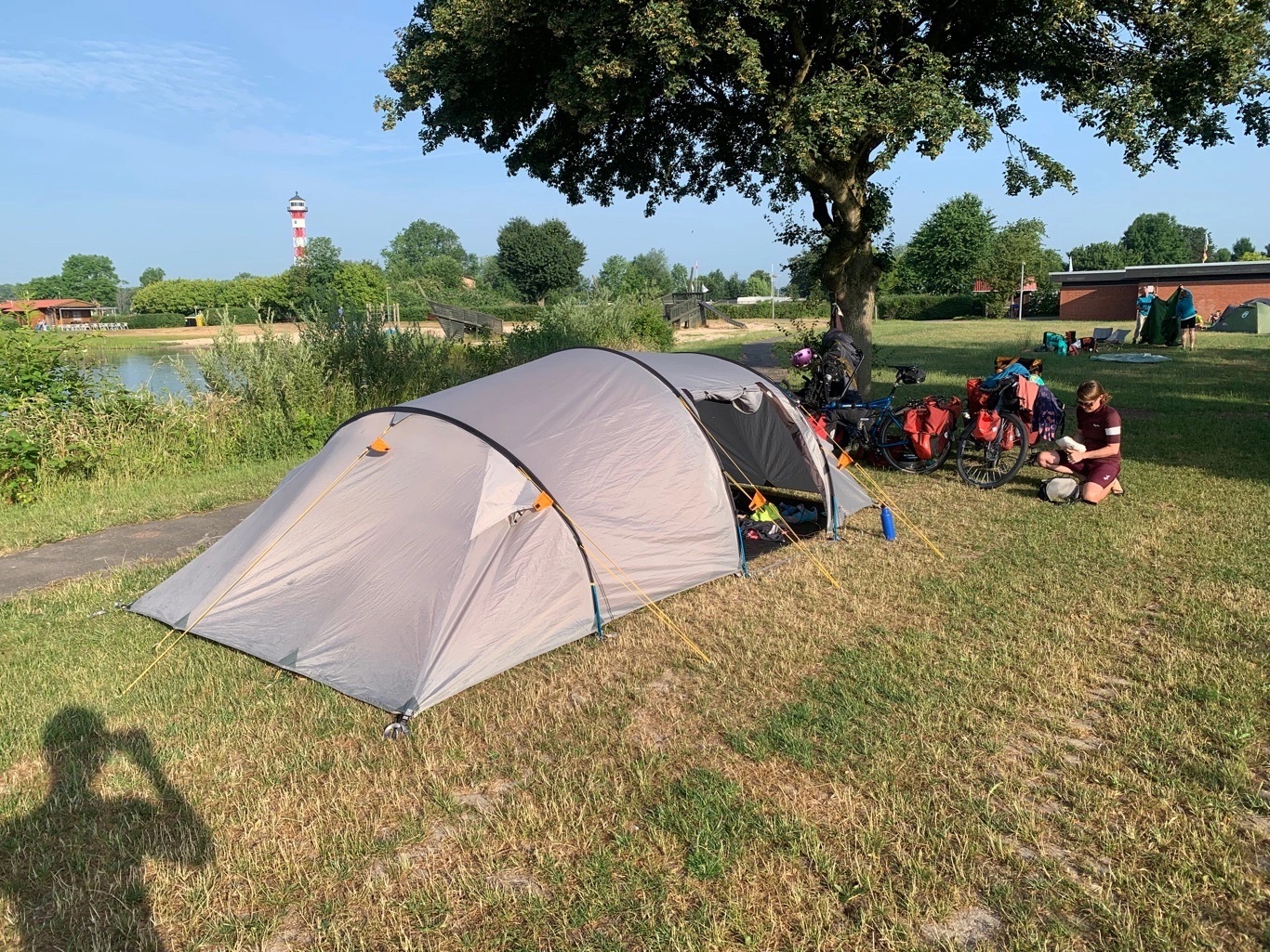 Zeltplatz in der Nähe der Elbfähre bei Glückstadt