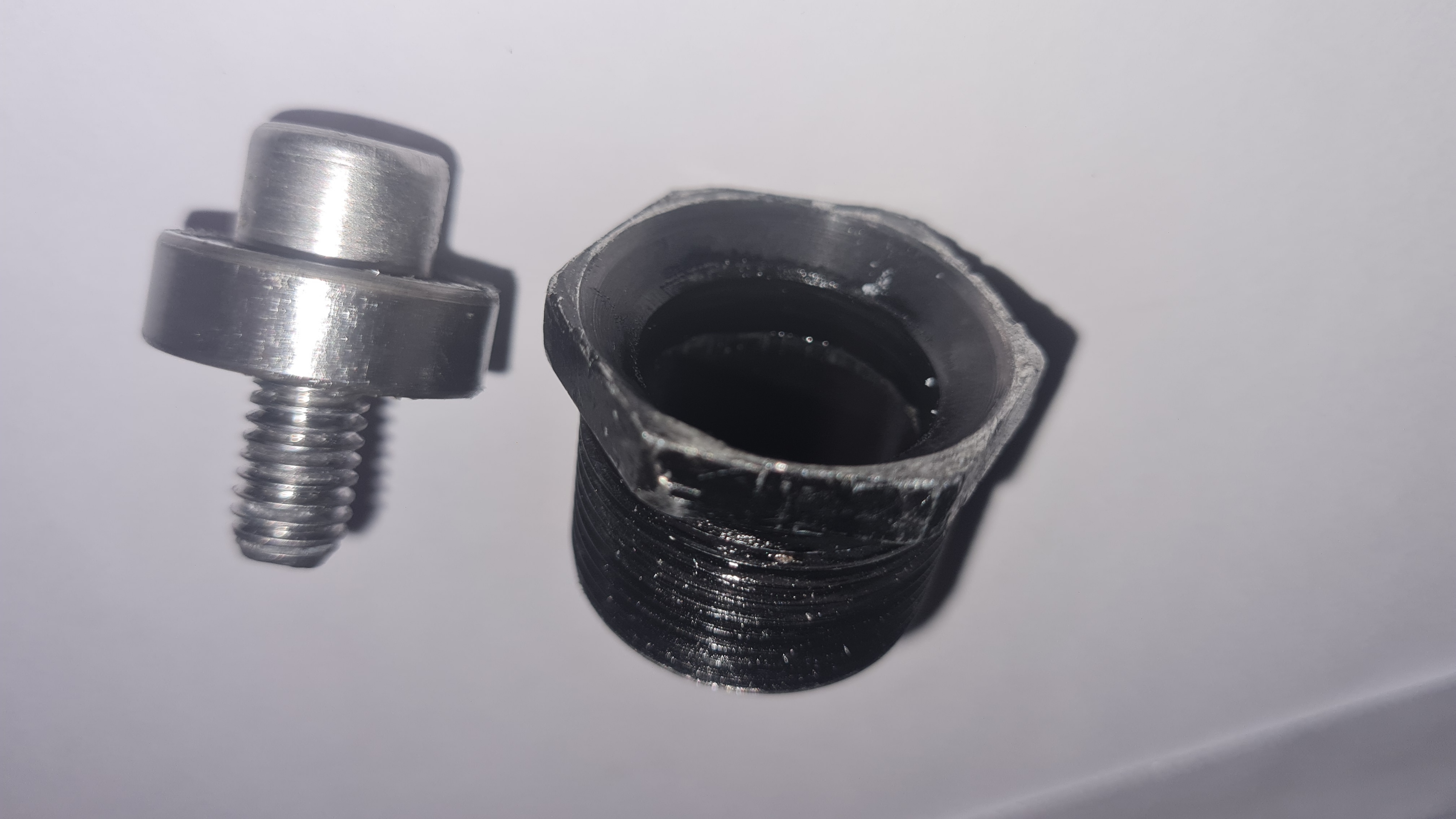 Spezialteil mit Schraube und Industrielager