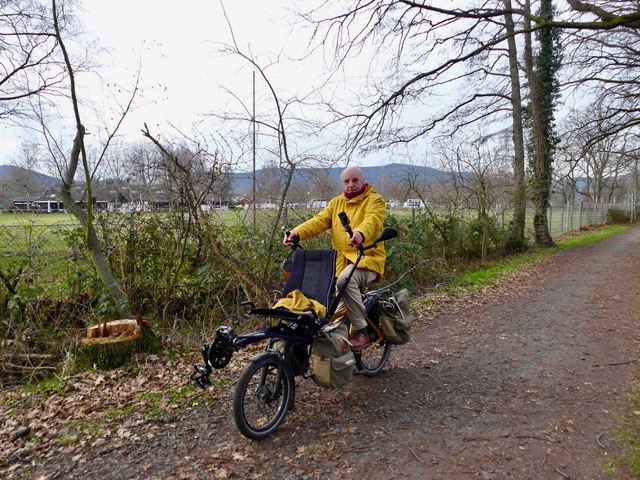 im Sattel bleiben und sicher stehen