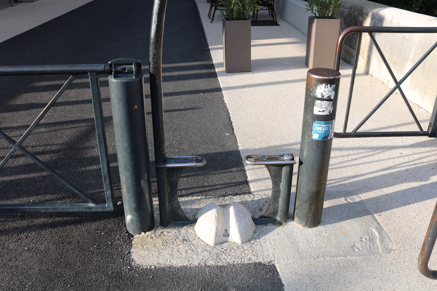 auch das findet man entlang der Via Rhôna... hrmpf