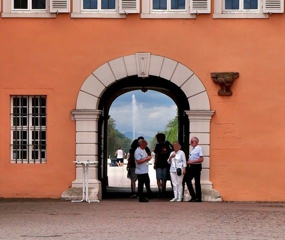 Blick nach Westen auf die 'Kalmit' (Pfälzer Wald)