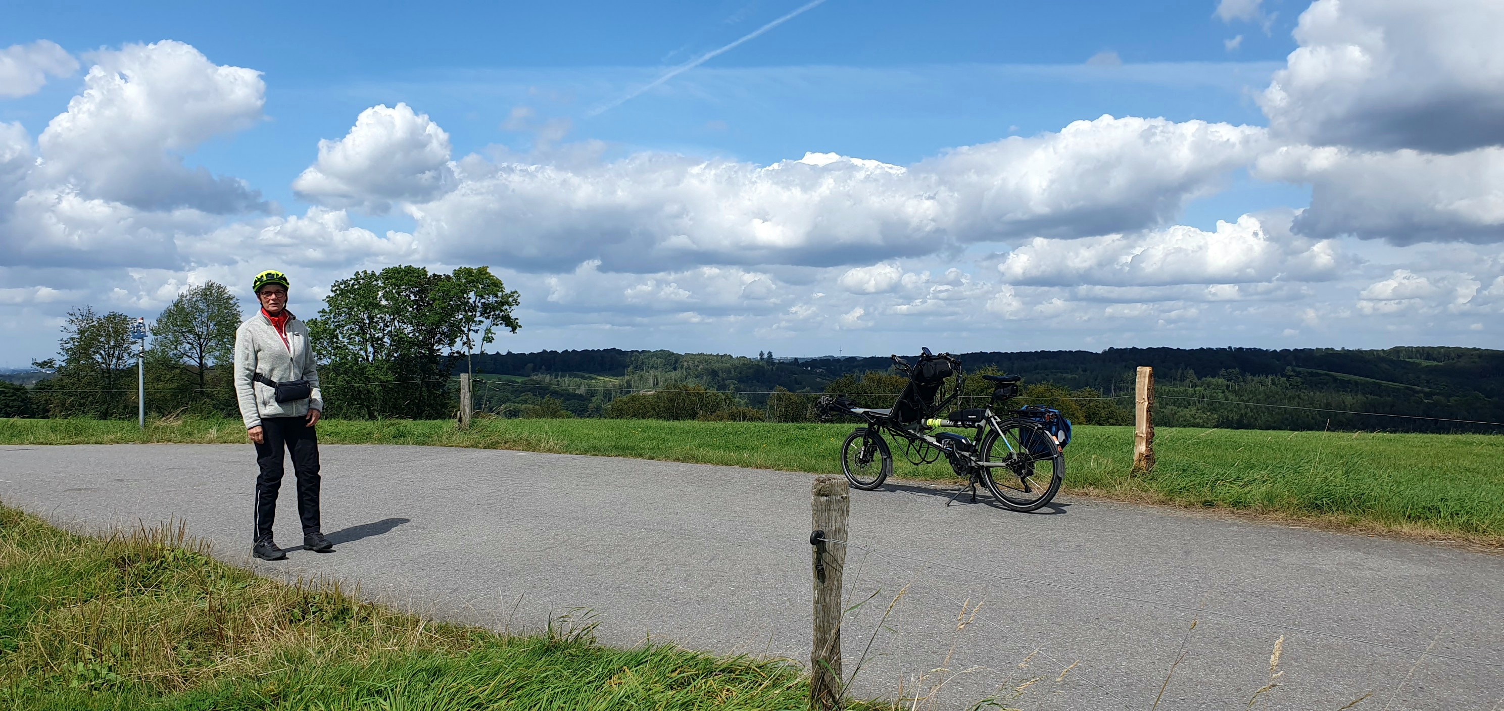 Höhenweg. Ordentlich windig