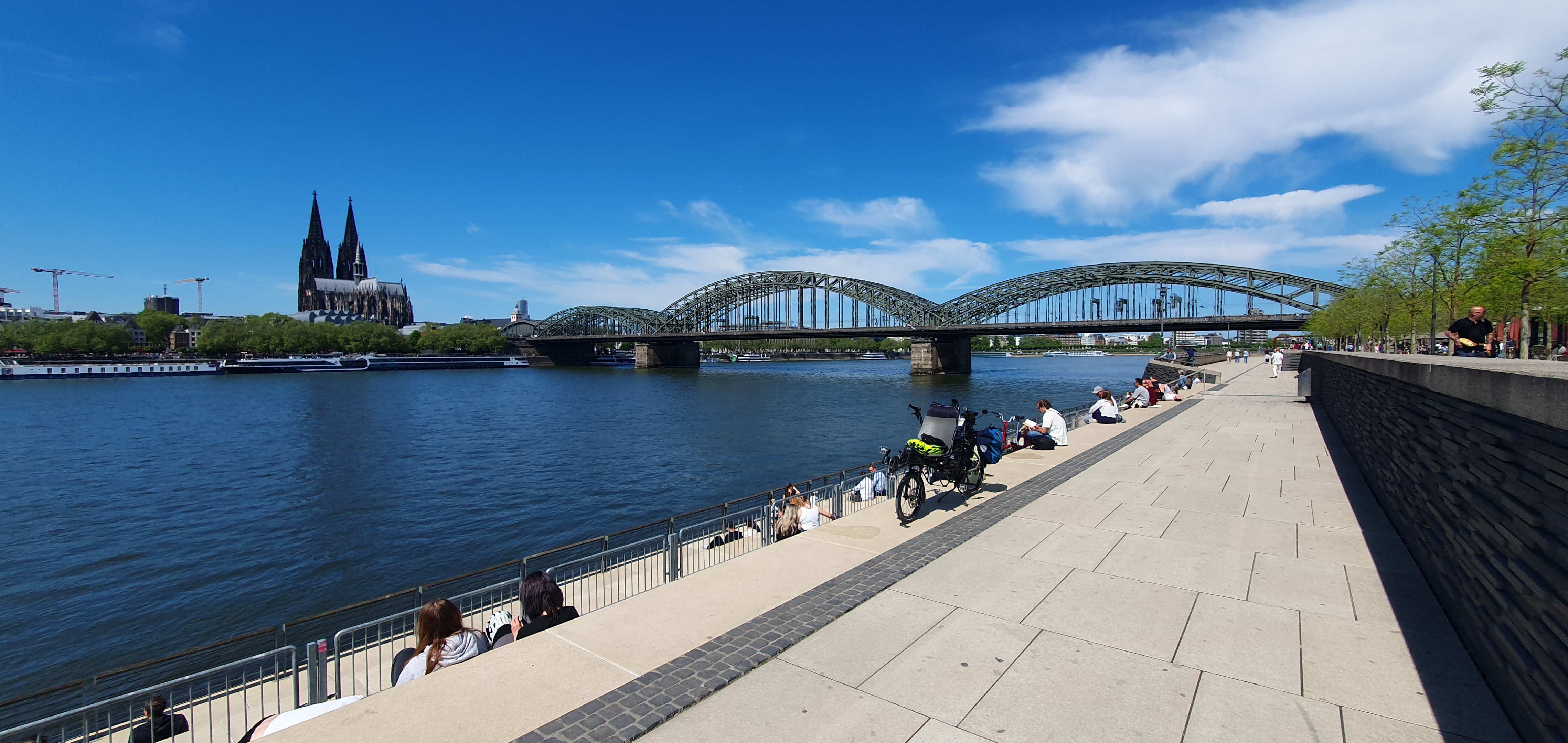 Rheinpromenade Köln Deutz