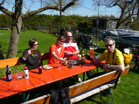 Prost - im Biergarten