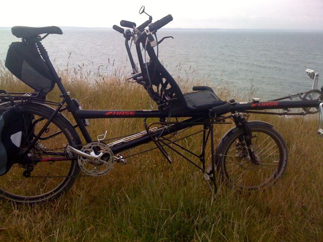 Das Schloss hängt mittlerweile unter dem Stokersitz am Ständer