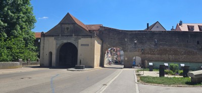 1779707140116.jpg (1.25 MiB) 2875 mal betrachtet Nördlingen